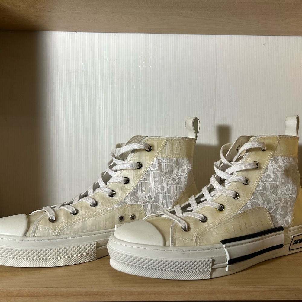 Dior B23 High-Top Sneaker - White - Picture 2 of 4